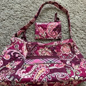 Vera Bradley Quilted Floral Fabric Purse Hand Bag Zipper Top And Matching Coin
